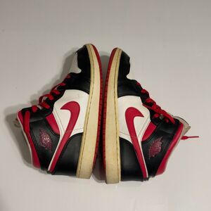 Nike Air Jordan 1 Mid GS Black/White/Gym Red 554725-016  #sneakers #basketball